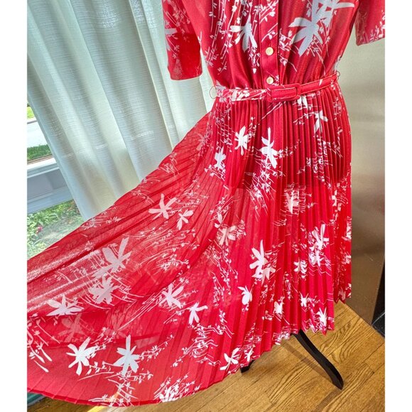 Vintage 80s dress, red, white floral leaves pattern, pleated skirt - Picture 3 of 10